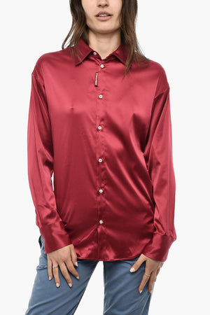 Langärmlige Satinbluse mit Logo aus Strass