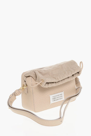 MM11 Umhängetasche 5A aus gehämmertem Leder mit Canvas-Detail