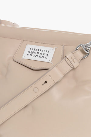 MM11 Umhängetasche GLAM SLAM aus gestepptem Leder mit Magnetverschluss