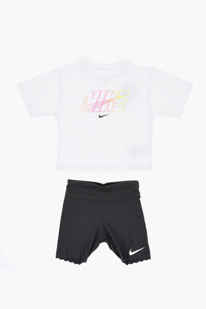 Set T‑Shirt mit Rundhalsausschnitt SWOOSH MOTION und Biker-Shorts