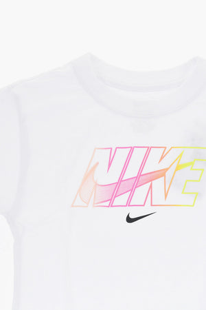 Set T‑Shirt mit Rundhalsausschnitt SWOOSH MOTION und Biker-Shorts