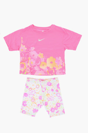 Set aus Rundhals-T-Shirt und Shorts mit Blumenmuster