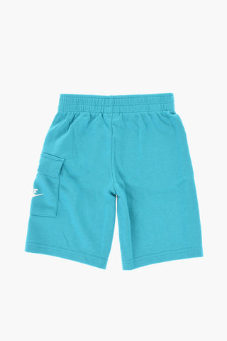 Set aus Rundhals-T-Shirt und Shorts mit aufgedrucktem Logo