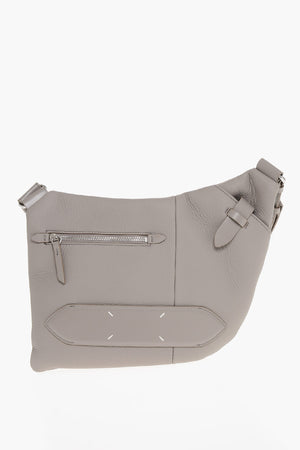 MM11 Umhängetasche 5AC ON BODY aus gehämmertem Leder