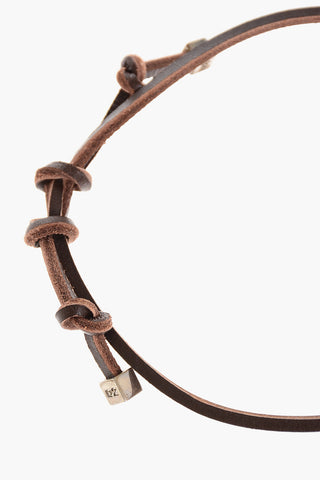 Collana in Pelle con Pendente a Forma di Conchiglia