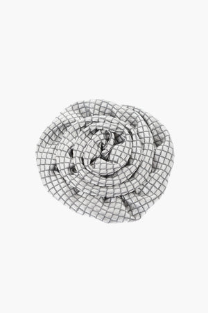 Bestickte Reversnadel aus Seide