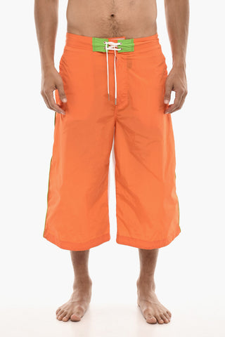 Extra Lange Boxer-Badehose mit Kontrast-Design