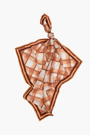 Seidenschal mit Karomuster