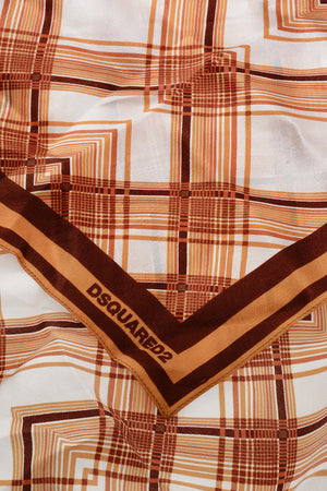 Seidenschal mit Karomuster