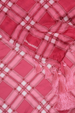 Seidenschal mit Karomuster und Quasten