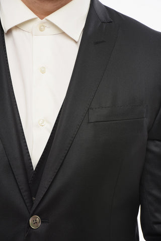 Cool Wool Suit with Peak Lapel