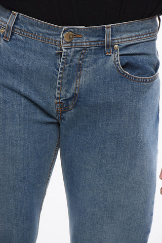 Jeans a Gamba Regolare con Effetto Delavè