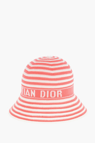 Cappello Bucket TULIP con Design Crochet