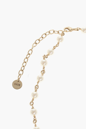 Collana in Ottone con Perle e Dettagli in Corallo