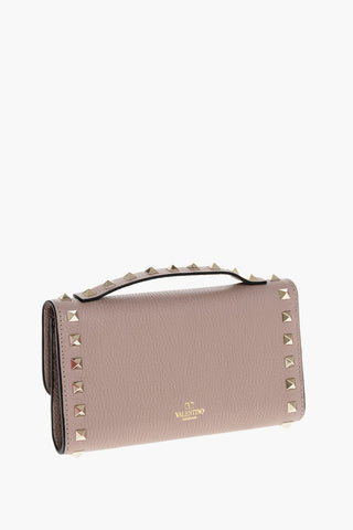 Textured Leather ROCKSTUD Crossbody Wallet