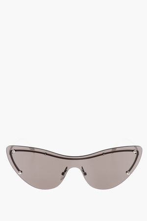 Sonnenbrille mit Vollglas und Nieten-Detail