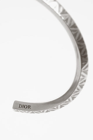 Embossed Brass Rigid Bracelet CD DIAM