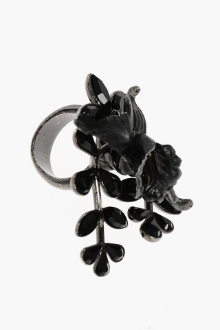 Anello Abbellito da Fiore e Gioielli