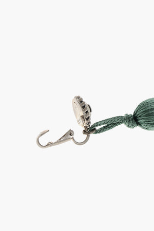 Einzelner Clip-On-Ohrring Mit Maxi-Quaste