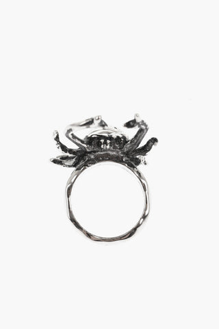 스카라베 모양의 메탈 반지