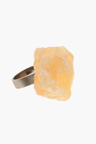 Maxi Ring With Calcite Stone