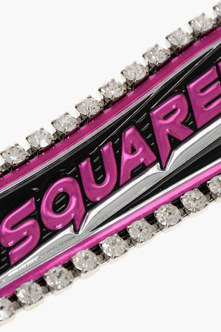 Metall-Schlüsselanhänger mit Schmucksteinen und erhabenem Logo