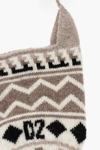 Trompe l'oeil Tasche aus Wolle mit Bommel