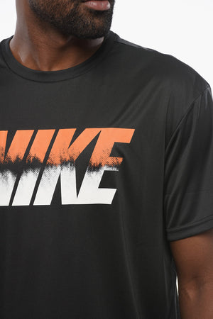 SWIM Dri-Fit T-Shirt mit Rundhalsausschnitt und kontrastierendem Logo