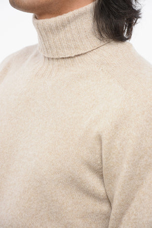 Pullover mit hohem Kragen aus Kaschmir-Mix