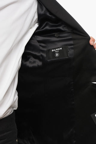 Ein-Knopf-Satinjacke mit Seitenschlitz und Lanze-Revers