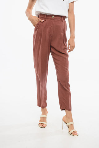 Locker sitzende Hose mit Bundfalten