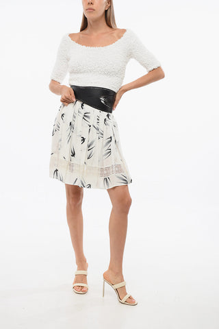 Plissierter ausgestellter Rock mit Broderie Anglaise