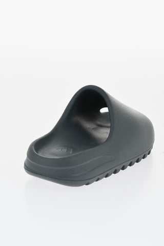 YEEZY Rubber Slide