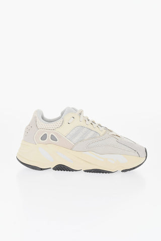 YEEZY Niedrige Sneaker BOOST 700 aus Wildleder und Textil