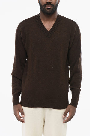 브러시드 알파카 혼방 V넥 니트