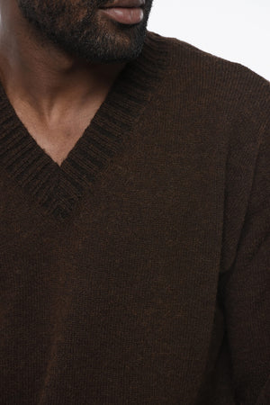 브러시드 알파카 혼방 V넥 니트