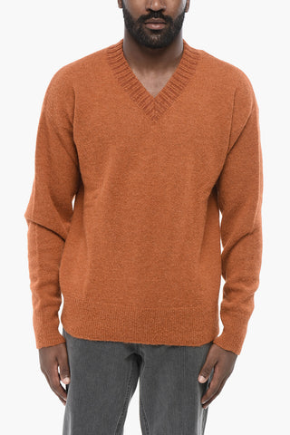 브러시드 알파카 혼방 V넥 니트