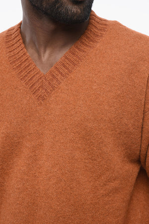 브러시드 알파카 혼방 V넥 니트