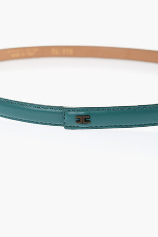 로고 장식 슬림 인조가죽 벨트