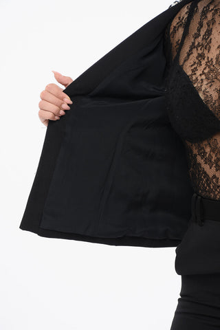 진주 장식이 있는 카라리스 블레이저