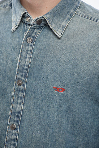 Denim-Overshirt mit Logoknöpfen