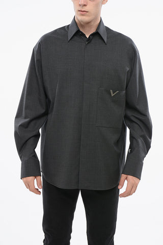 Camicia Loose Fit in Lana Vergine con Dettaglio in Metallo sul Taschino