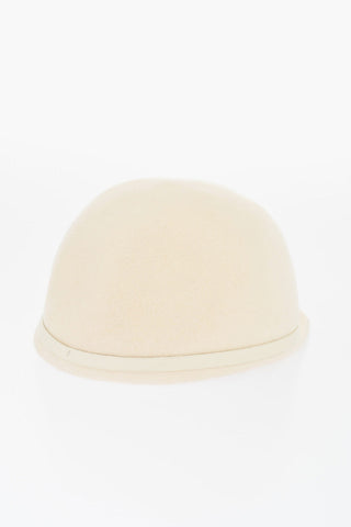 Cappello in Lana con Dettaglio Metallico