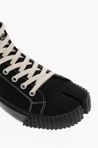MM22 Hohe Sneakers TABI aus bedrucktem Canvas