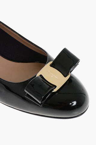 Pumps in Vernice VARA con Fiocco