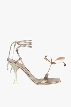 Satin-Sandalen KIMI mit dekorativen Federn 10cm