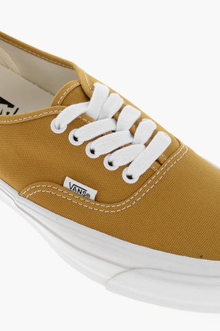 Low-Top-Sneaker REISSUE 44 aus Stoff mit kontrastierenden Schnürsenkeln