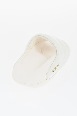 Sandalen B-IT-PUFFY aus gestepptem Leder mit goldenem Logo und klobiger Sohle