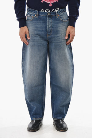 Mom-Fit-Jeans mit 22 cm Leder-Logo-Patch