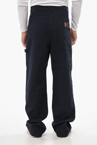 Pantaloni Chino a Gamba Dritta con Logo Argentato
